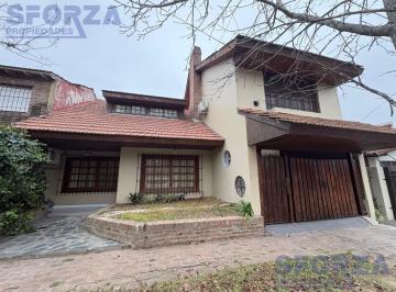 Casa · 215m² · 5 Ambientes · 1 Cochera · Venta Casa Tipo Chalet Bella Vista