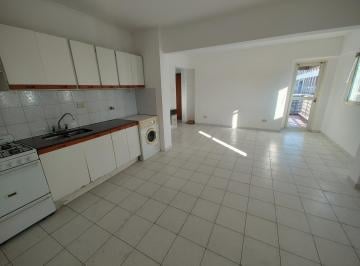 Departamento · 57m² · 3 Ambientes · Venta Departamento 1 Dormitorio con Balcón Al Frente – Moreno 1573 – Zona Tribunales