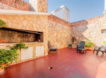 Casa · 176m² · 5 Ambientes · 1 Cochera · Venta/permuta - Casa 3 Dorm., con Patio y Cochera - Alberdi, Rosario