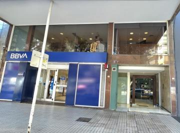 Departamento · 132m² · 4 Ambientes · Av Rivadavia 5302: Semipiso 4amb. Dependencia Amplio Balcón Baulera