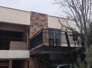 Departamento · 74m² · 4 Ambientes · 1 Cochera · Exclusivo Departamento en Alquiler en Complejo Cerrado