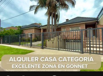 Casa · 248m² · 6 Ambientes · 3 Cocheras · Casa en Alquiler en Gonnet