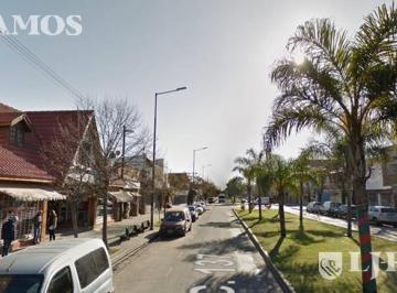 Local comercial · 250m² · Local - Los Hornos