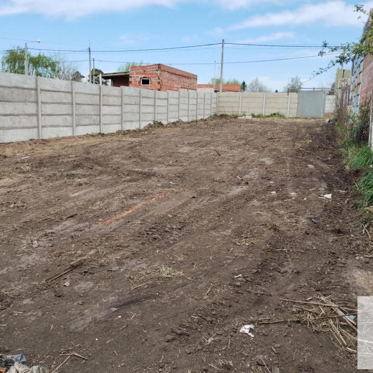 Terreno en venta ubicado sobre calle José Cabral entre Navarro y Piccirilli