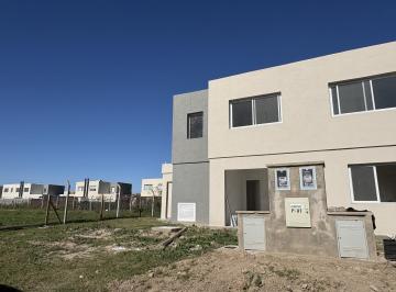 Casa · 86m² · 3 Ambientes · 2 Cocheras · Casa en Venta en Casas de Santa Ana, Villanueva, Tigre, Plan Adjudicado