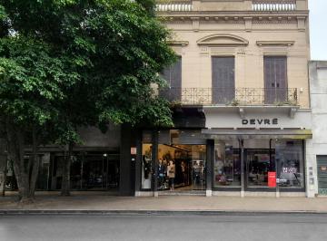 Local comercial · 130m² · Local en La Plata