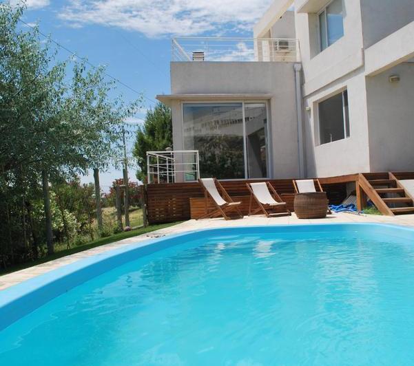 Casa · 300m² · 5 Ambientes · 1 Cochera