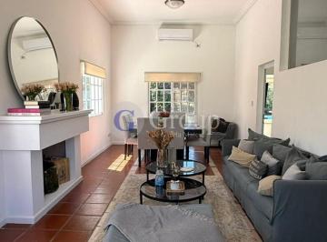 Casa · 170m² · 5 Ambientes · 2 Cocheras · Casa en Alquiler Amoblado en La Delfina, Pilar con Pileta