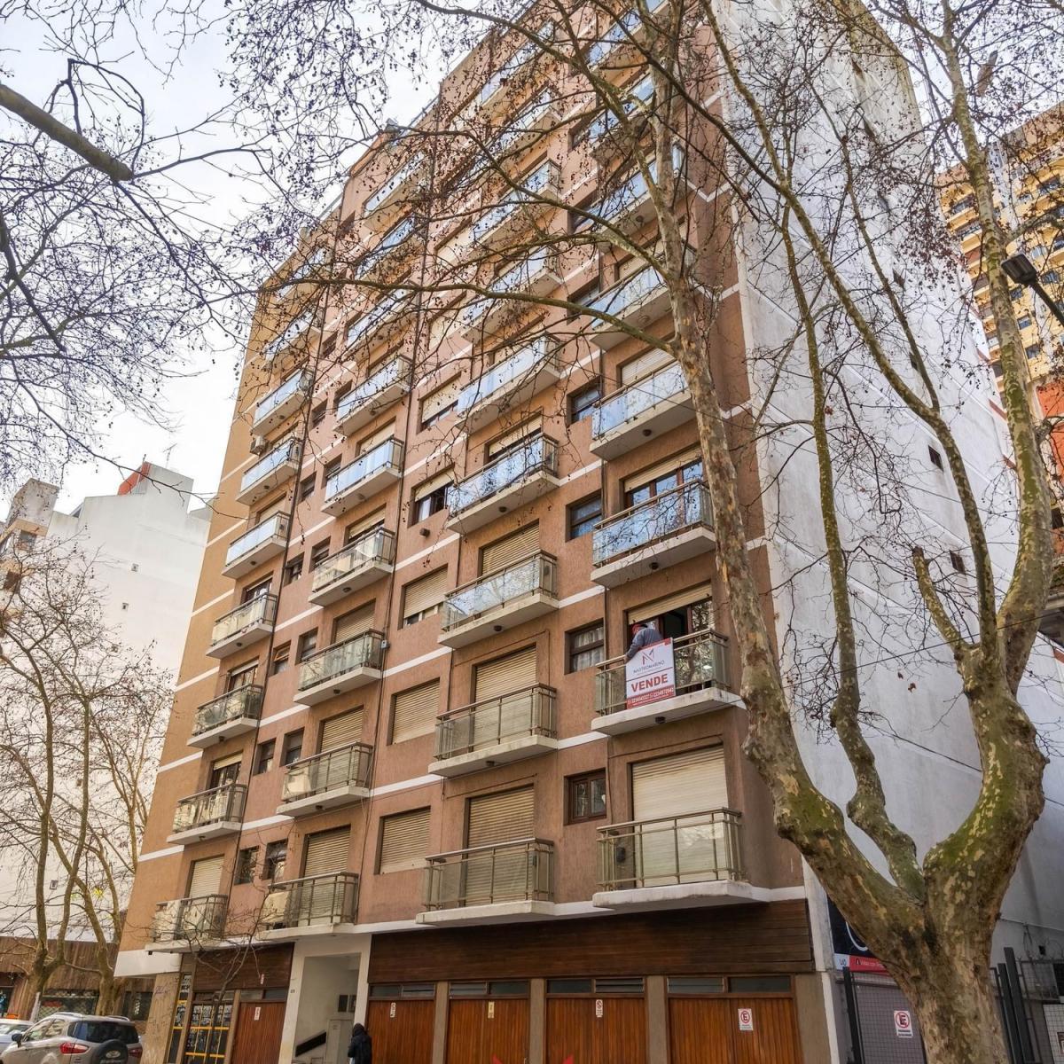 Depto 2 amb reciclado, 46m² con balcón — Centro