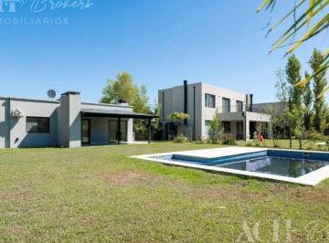 Casa · 140m² · 4 Ambientes · Casa en Venta en San Gabriel, Dique Luján, Tigre