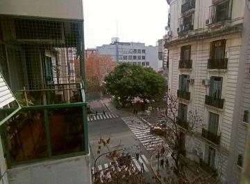 Departamento de 2 ambientes, Balvanera · Hermoso 2 Amb Al Frente C/balcon