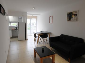 Departamento · 60m² · 2 Ambientes · Depto en Alquiler 1 Dorm Amoblado con Balcón Zona Centro
