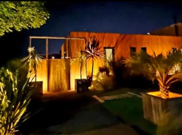 Casa · 270m² · 4 Ambientes · 4 Cocheras · Casa en Venta Puertos del Lago