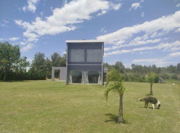 Casa · 173m² · 3 Ambientes · 2 Cocheras - Bethel Servicios Inmobiliarios · Casa 120 m² de 3 Amb. Lote 11.000 m + 1 Cabaña 53 m² de 2 Amb. + Opción 4 Cabañas Mas 120 m² a Const