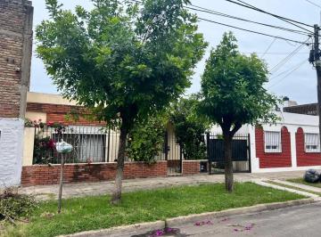 Casa de 3 ambientes, Morón · Casa en Venta Moron con 2 Dorm. en Venta en Morón