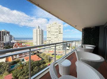Departamento de 4 ambientes, Uruguay · En Venta - 3 Dorm. con Vista Al Mar, Playa Brava, Punta del Este