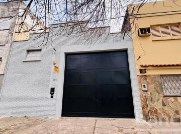 Depósito · 196m² · 3 Ambientes · Venta Amplio Galpon en Abasto