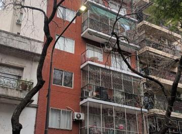 Departamento de 2 ambientes, Caballito · Caballito a m del Subte a /2 Ambientes Luminoso con Balcon