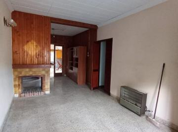Casa · 225m² · 6 Ambientes · 1 Cochera · Casa de 3 Dorm. en Berisso