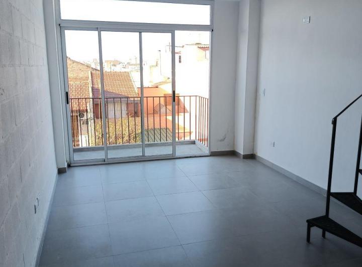 Monoambiente Al Frente con Balcon