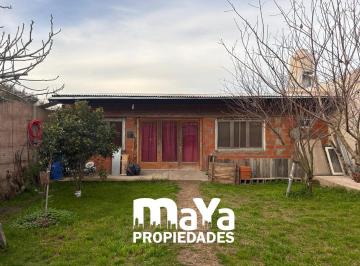 Casa · 140m² · 3 Ambientes · 3 Cocheras · Casa en Venta Espacio Urbano