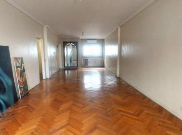 Departamento de 4 ambientes, Recoleta · 215 m² a Refaccionar en Recoleta. Frente Al Colegio de Escribanos, Usd 1.627/m