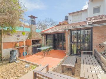 Casa · 170m² · 4 Ambientes · 1 Cochera · Venta - Casa 3 Dorm. con Jardín y Cochera - Barrio Saladillo, Rosario.