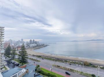 Departamento · 84m² · 2 Ambientes · Apartamento Primera Línea, playa Mansa.