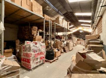 Bodega-Galpón · 797m² · Galpón en Sarandi Sobre Av Belgrano