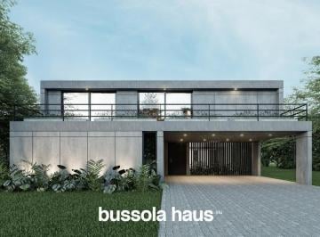 Casa · 382m² · 5 Ambientes · 4 Cocheras · Casa en Venta a La Laguna en Virazon Nordelta