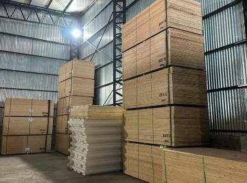 Bodega-Galpón · 448m² · Hay Dos Unidades Mas Disponibles!