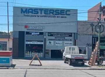 Local comercial · 350m² · 5 Ambientes · Se Alquila Local Comercial Frente a Plaza San Martin