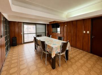 Casa · 186m² · 7 Ambientes · 1 Cochera · Venta Casa en Esquina, 4 Dorm. Barrio Lourdes