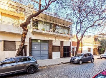 Local comercial · 144m² · 2 Ambientes · 2 Cocheras · Chacarita Excelente Deposito Comercial Desarrollado en La Planta Baja de un Edificio de Viviendas.