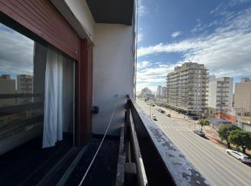 Departamento · 29m² · 1 Ambiente · Venta Monoambiente a La Calle C/balcon - La Perla