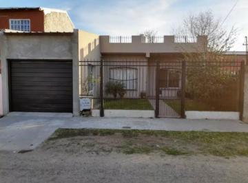 Casa · 157m² · 4 Ambientes · Casa 4 Ambientes Gonzalez Catan Impecable Estado