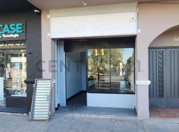 Oficina comercial · 21m² · 1 Ambiente · Alquiler Local Comercial 3 X 7 m | Excelente Ubicación Sobre Brandsen | a m del Hospital de Itu