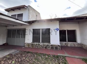 Casa · 100m² · 3 Dormitorios · 2 Cocheras · Calle 140 E/ 56 y 57 | Casa en Venta de 3 Dorm. a Refaccionar