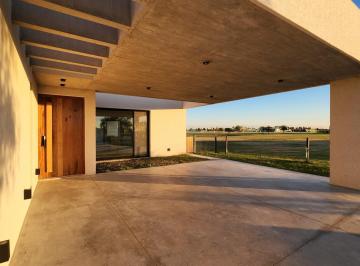 Casa · 270m² · 5 Ambientes · 2 Cocheras · Casa en Venta Vida Club de Campo