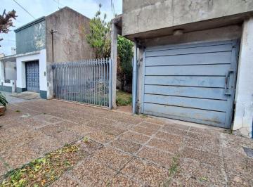 Casa de 4 ambientes, Lanús · Casa Amplia Acepta Permurta Departamento