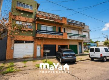 Departamento · 150m² · 4 Ambientes · Local Comercial + Departamento de 3 Dorm. en Alquiler