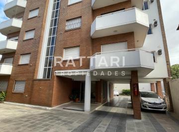 Departamento de 4 ambientes, La Matanza · Venta de Excelente Departamento en Triplex de 4 Ambientes con Cochera en Ramos Mejía