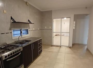 Casa · 100m² · 3 Ambientes · 1 Cochera · Casa en Alquiler Zona Villa Mitre
