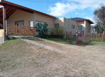 Casa de 4 ambientes, Los Molles · Excelente Chalet 4 Amb con 3 Dorm en Suite Yacuzzi 2 Cocheras Gran Parque Ant: 10 Años