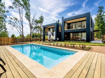 Foto1 · En Venta Casa de 2 Plantas en Bosque Barra, Punta del Este