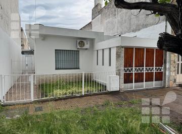 Casa · 100m² · 3 Ambientes · 1 Cochera · Casa en La Plata