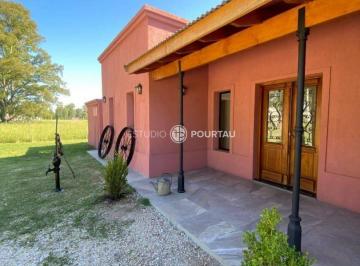 EPU-EPU-36_2 · Casa 5 Ambientes 3 Dorm.. | Barrio Las Malvinas
