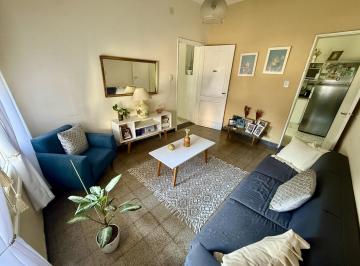 Casa · 90m² · 4 Ambientes · 1 Cochera · Casa de Dos Dorm., Cochera, Jardín y Parrillero