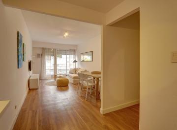 Departamento · 71m² · 3 Ambientes · Venta de Departamento de 3 Ambientes con Balcon en Recoleta