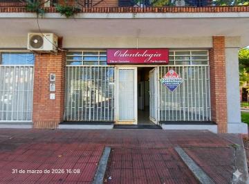 Local comercial · 48m² · 1 Ambiente · Venta Local Comercial en Esquina! Oportunidad!